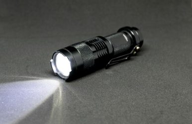 Seeker 4 Mini EDC Flashlight