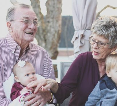 Navigating Travel With A Loved One Experiencing Middle-Stage Dementia