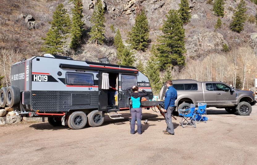 Why Do People Choose Travel Trailers Over Other Vacationing Options
