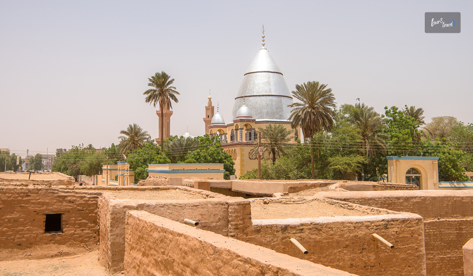 Heatwaves and Adventure: Traveling to The World’s Hottest Destination