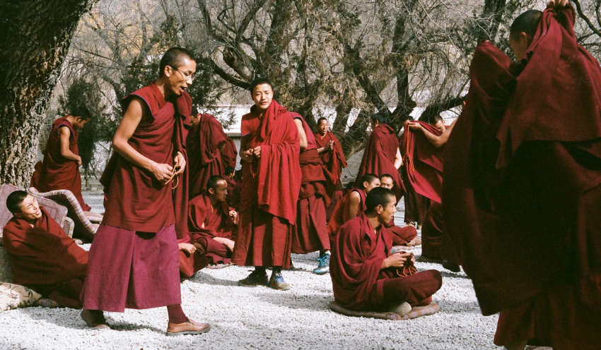 Respect Tibetan Cultural and Religious Customs