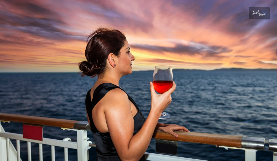 Best Cruises If You Are Single and Ready to Mingle!