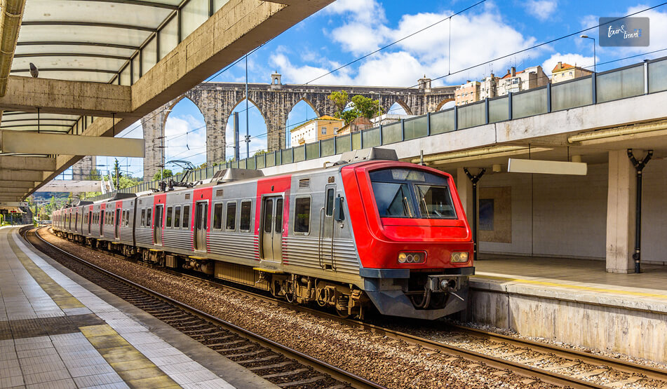 Travel By Train From Lisbon To Porto