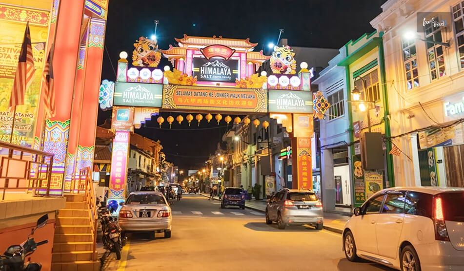 Wandering Through Old Chinatown