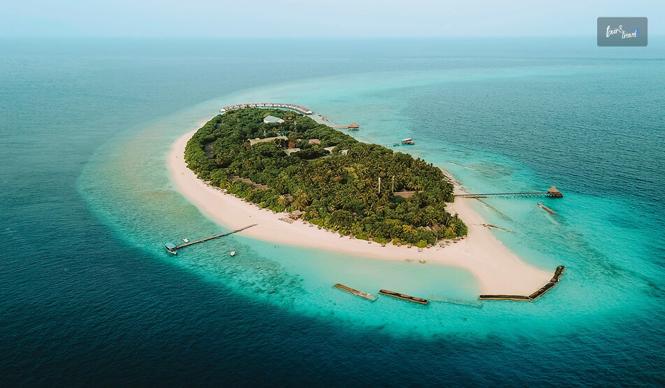 Baa Atoll (The Maldives)
