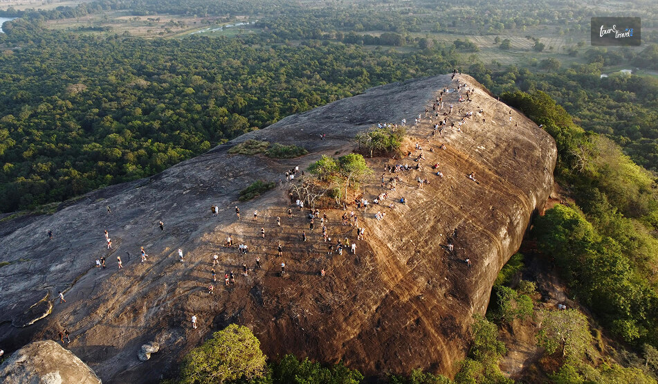 How To Reach The Pidurangala Rock From Kandy