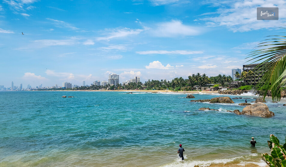 Visiting Mount Lavinia Beach