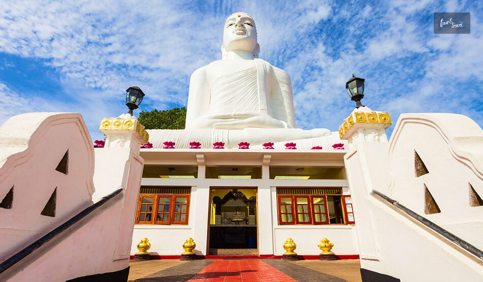 Visiting The Bahirawakanda Vihara Buddha Statue