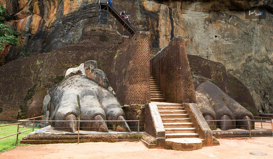 What Are The Opening Hours And Entry Fee To The Lion Rock And Museum