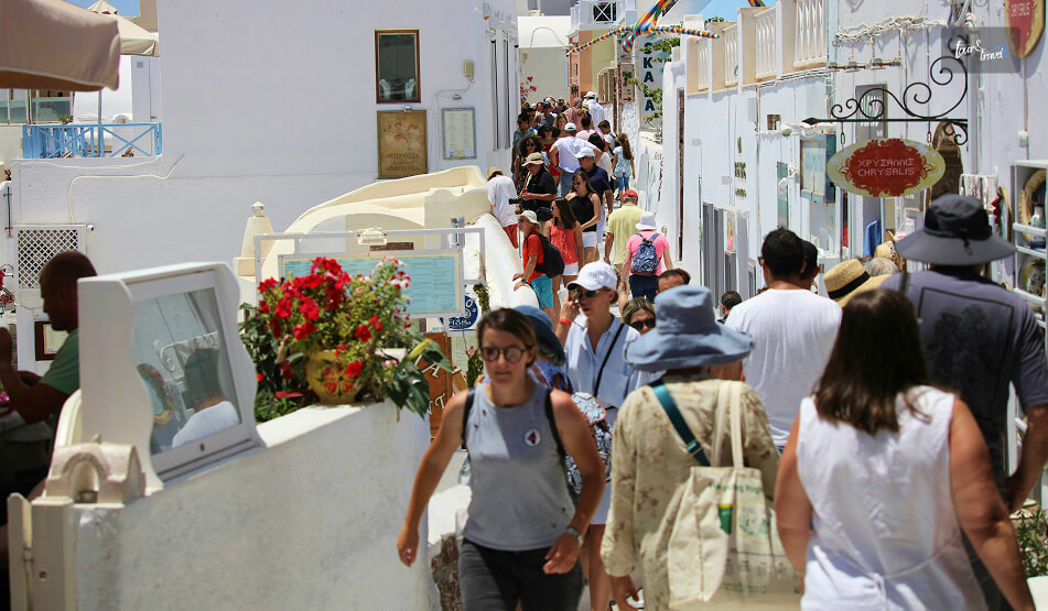 Exploring Around The Streets Of Oia