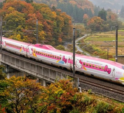 Hello Kitty Shinkansen