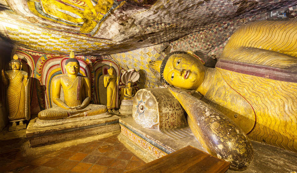 My Experience Of Visiting The Dambulla Royal Cave Temple (Things To See And Top Attractions)
