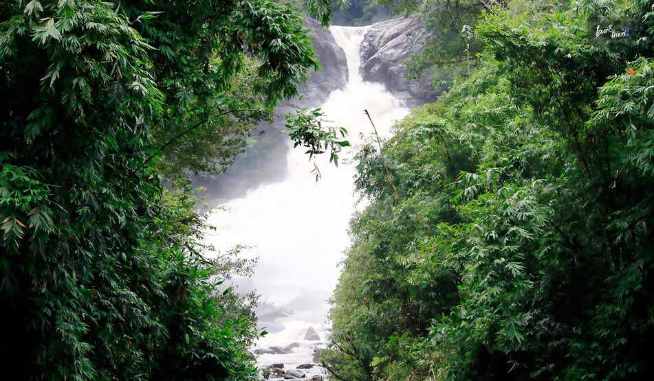 Bopath Ella Falls
