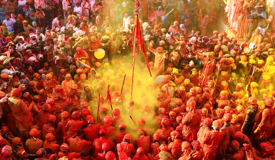 Holi India