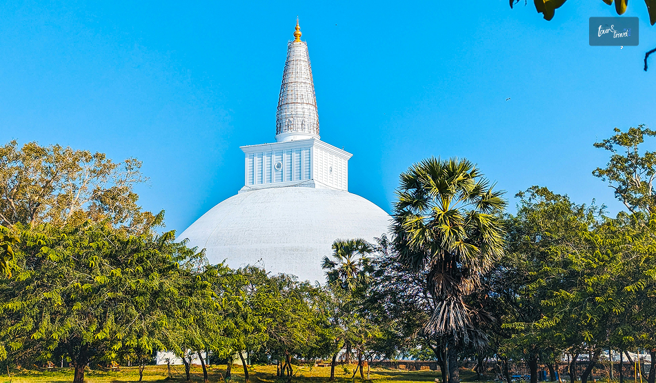 Ruwanwelisaya: Standing Beneath Anuradhapura’s Great White Stupa